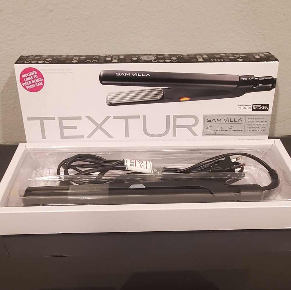 Sam Villa professional texture iron